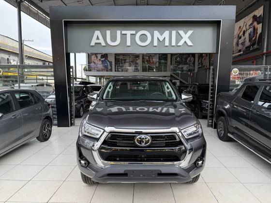 TOYOTA HILUX 2.8 D-4D TURBO DIESEL CD SRX 4X4 AUTOMÁTICO